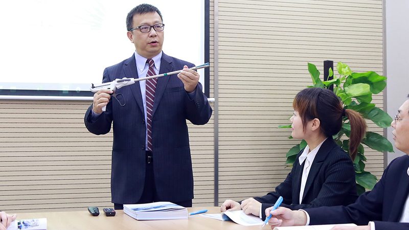 少儿编程线上课与线下课：揭秘差异，助你明智选择