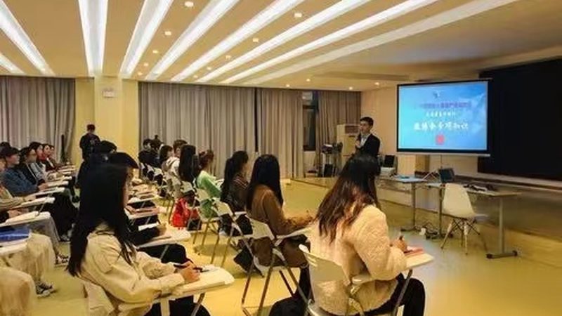 专本套读与专本连读：一纸证书背后的不同路径**