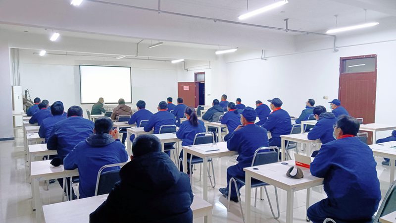 在挑选电工培训学校时，要注意以下虚假宣传：